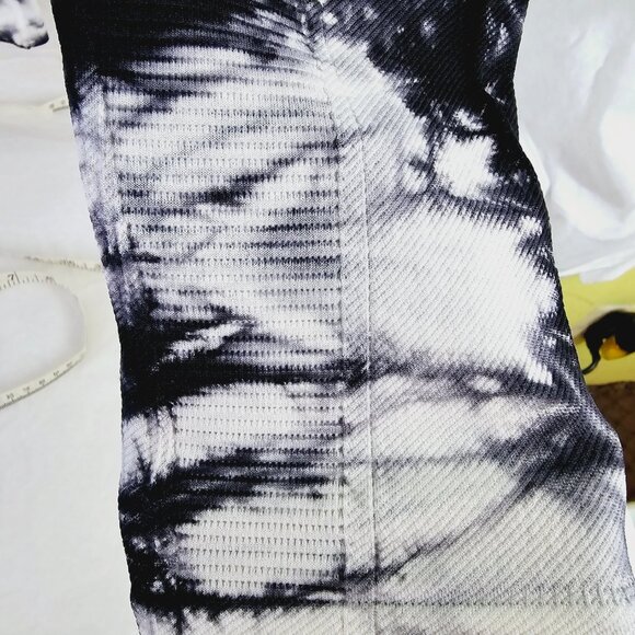 French Laundry Black & White Tie-Dye Stretch Leggings High Waist Comfy Sz L/XL - Picture 6 of 9